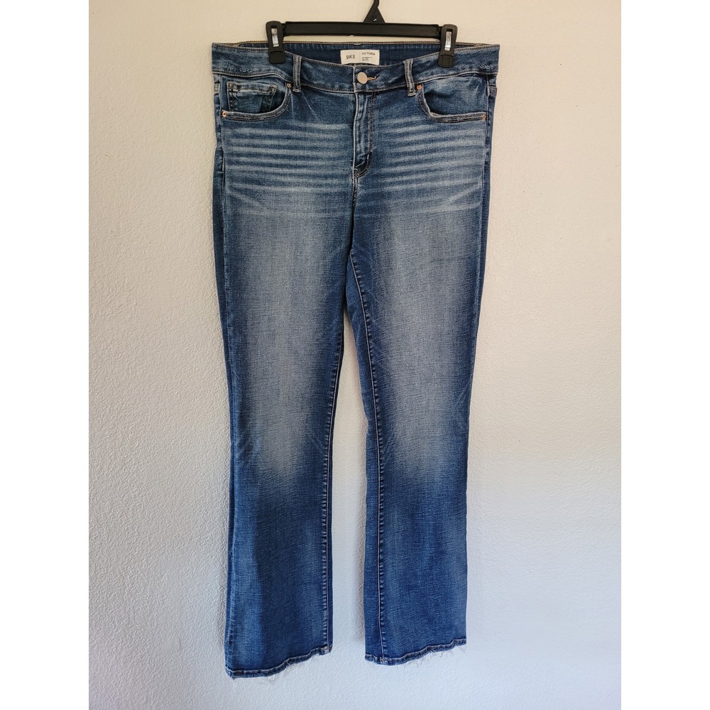 BKE Victoria Universal Fit Mid-Rise Bootcut Jeans Medium Wash Raw Hem 33 #P2
